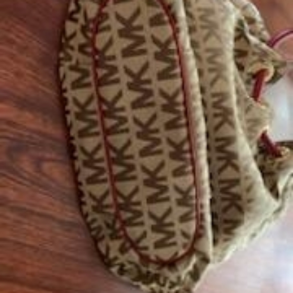 Purse - Picture 3 of 7